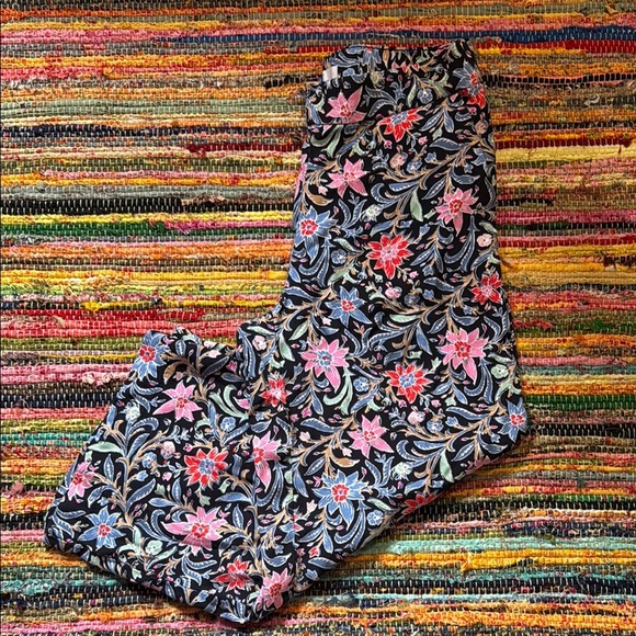 loft blue floral cropped pants 100% viscose with pockets size PS - Picture 2 of 3